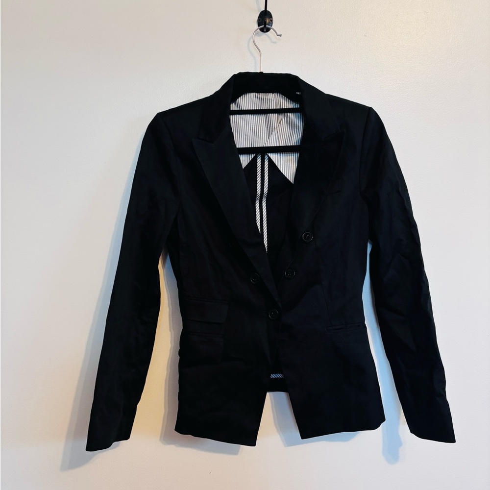 Express black blazer with asymmetric front and button details, size 6